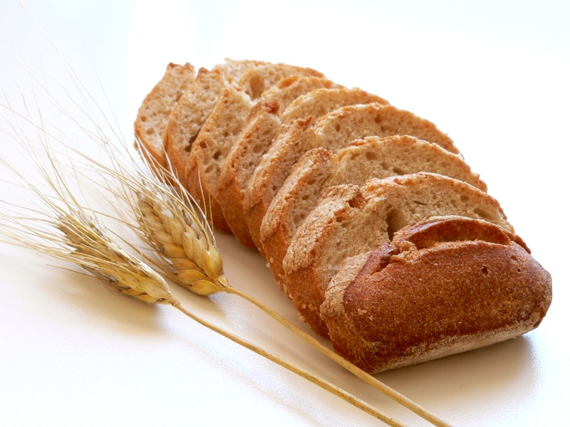 El pán integral es más rico en nutrientes que el pan blanco