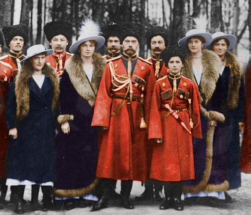 Último zar de rusia, Nicolas II no pudo evitar al pueblo iniciar la revolución, lo cual a la postre lo llevo a ser derrocado