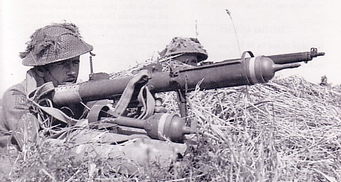 El PIAT,  el arma que permitió el desembarco en Normandía